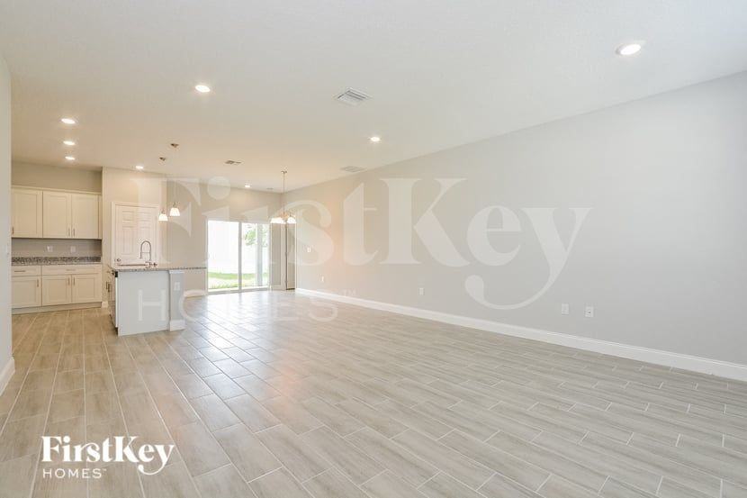 308 Camellia Ct - Photo 2 of 15