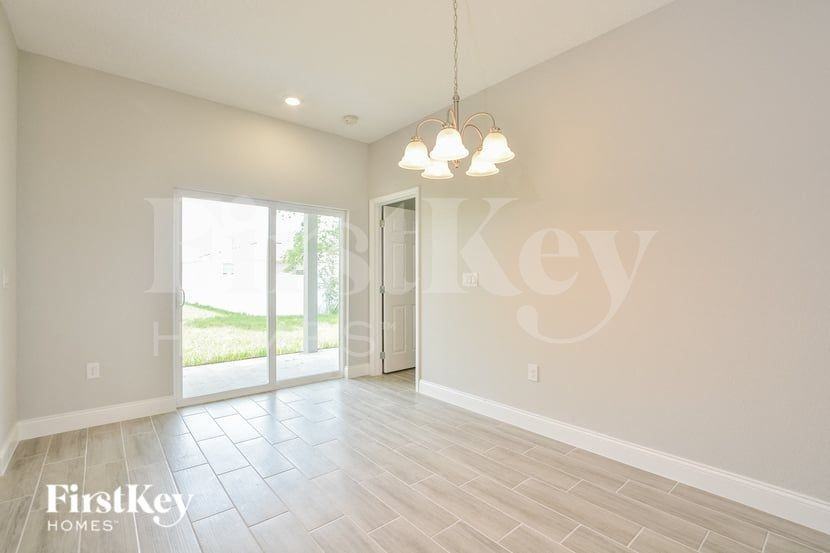 308 Camellia Ct - Photo 4 of 15