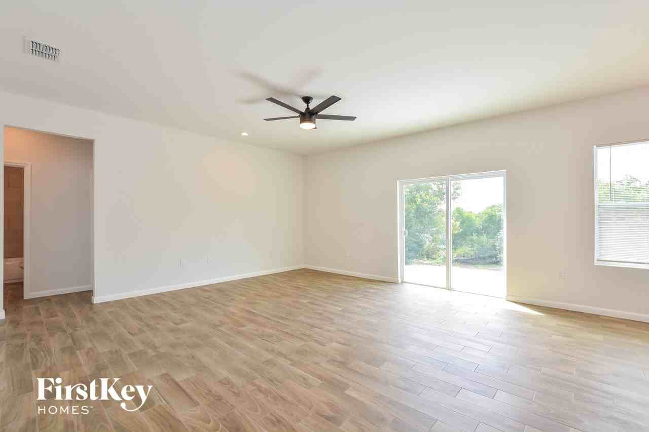 2011 E Prairie Cir - Photo 5 of 15