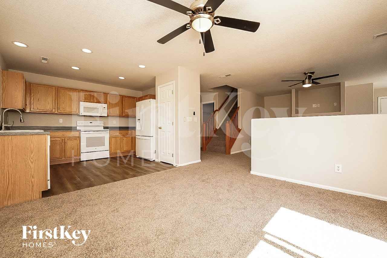 783 Willow Dr - Photo 6 of 15