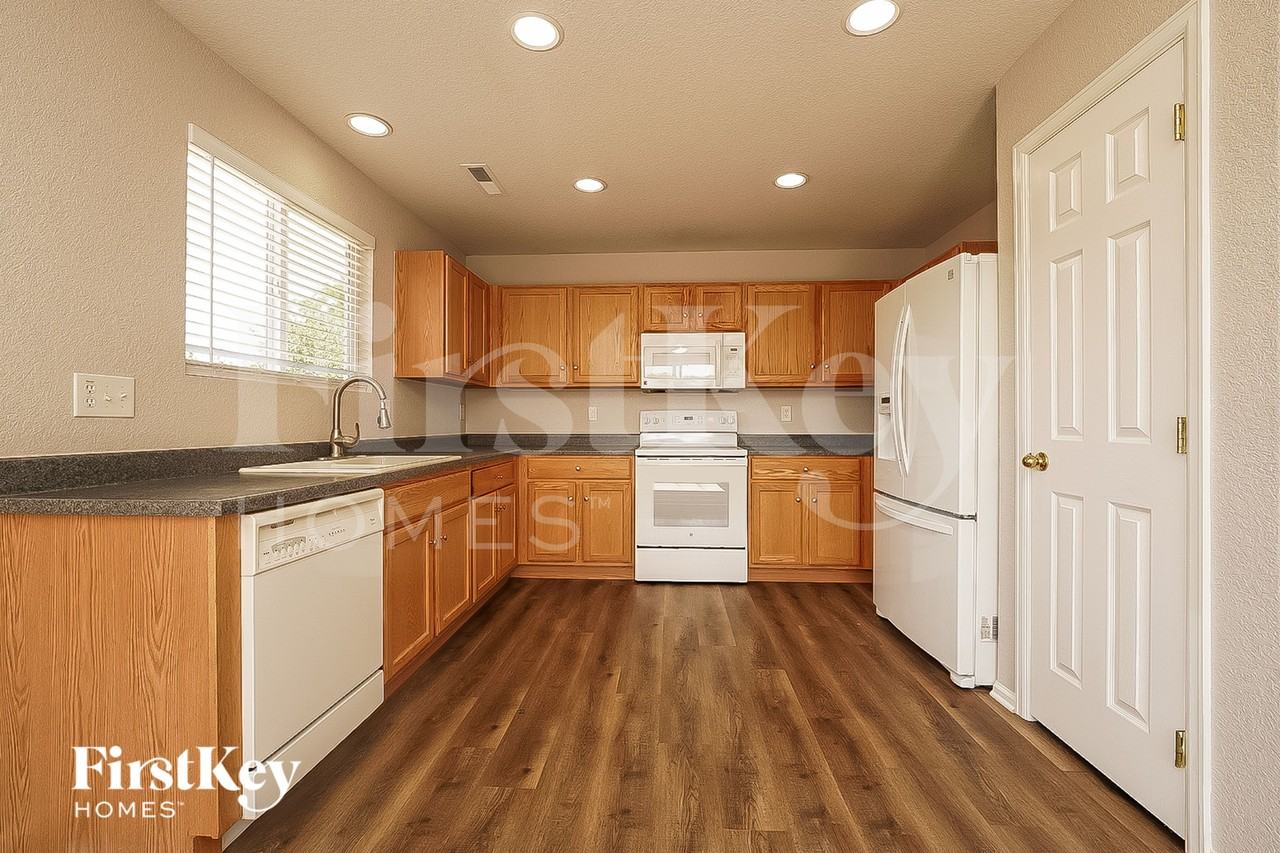 783 Willow Dr - Photo 7 of 15