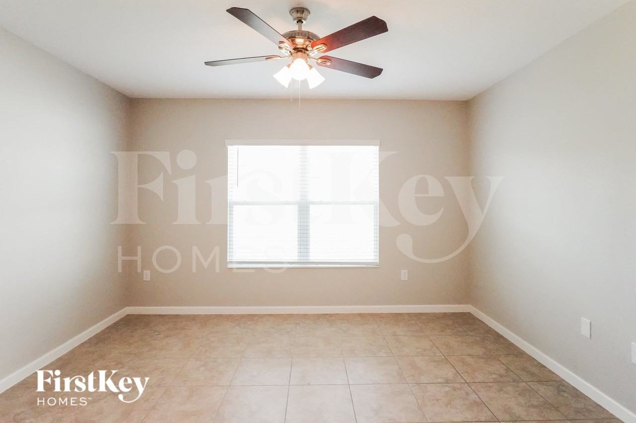 822 Fillmore Ct - Photo 2 of 15