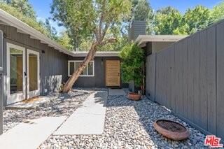 2820 Nichols Canyon Pl - Photo 3 of 8