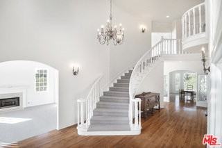 27437 Winding Way - Photo 3 of 8