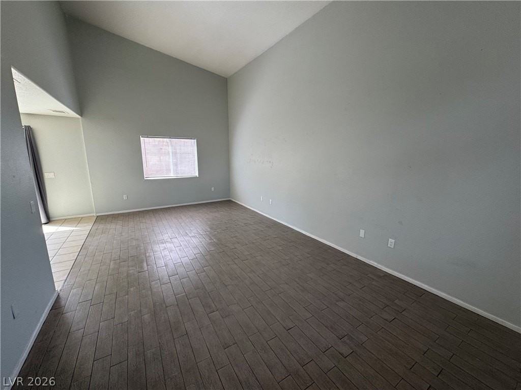 5273 Panguitch Dr - Photo 3 of 33