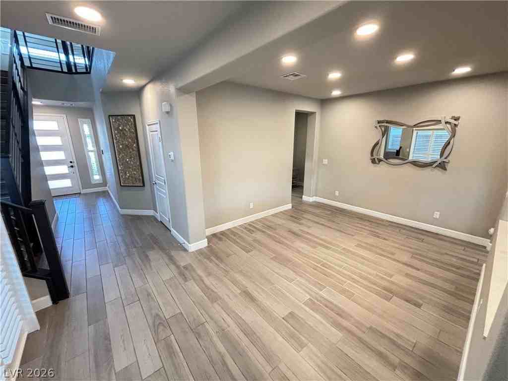 11194 Formosa Springs Ct - Photo 3 of 50
