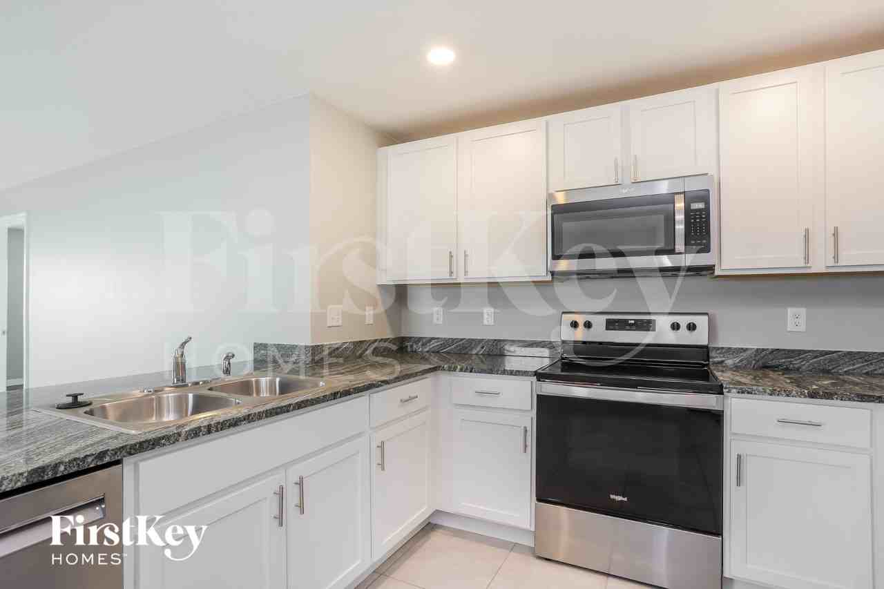 986 7th Ave Nw - Photo 5 of 15