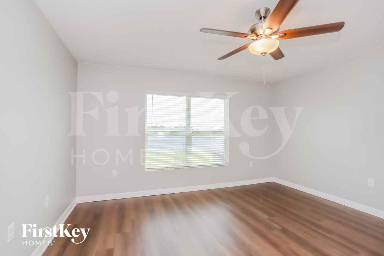 986 7th Ave Nw - Photo 6 of 15
