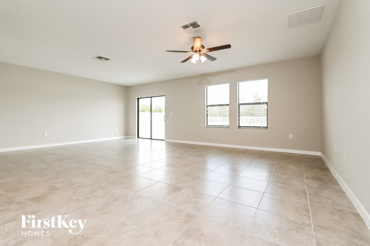 14827 Crescent Rock Dr - Photo 2 of 15