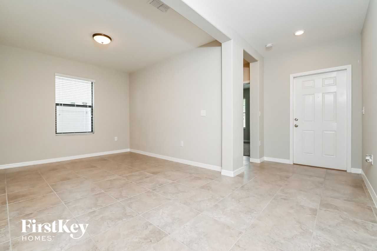 14827 Crescent Rock Dr - Photo 3 of 15