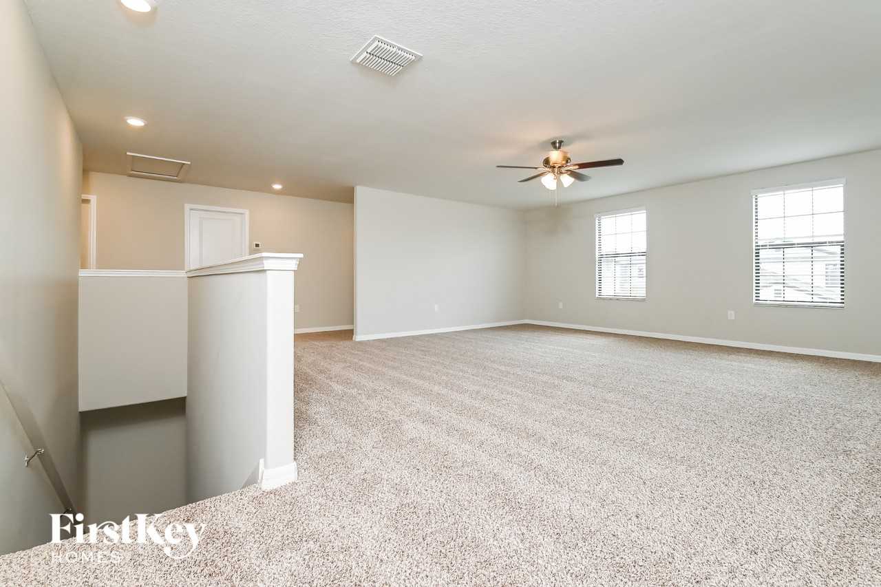 14827 Crescent Rock Dr - Photo 5 of 15
