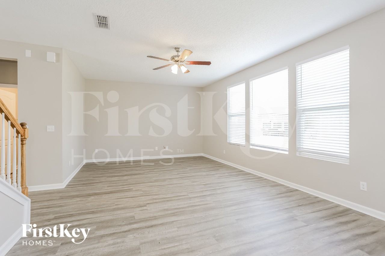 12175 Georgia Oak Ct - Photo 6 of 15