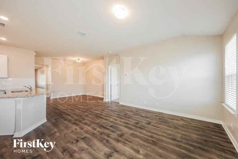13305 Wood Sedge - Photo 4 of 15