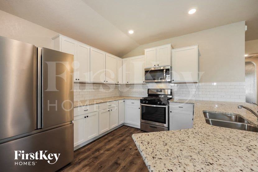 13305 Wood Sedge - Photo 5 of 15