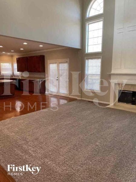 1157 Fountain Crest Dr - Photo 5 of 12
