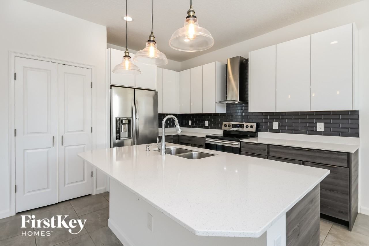 1429 Rosedale Rd - Photo 5 of 16