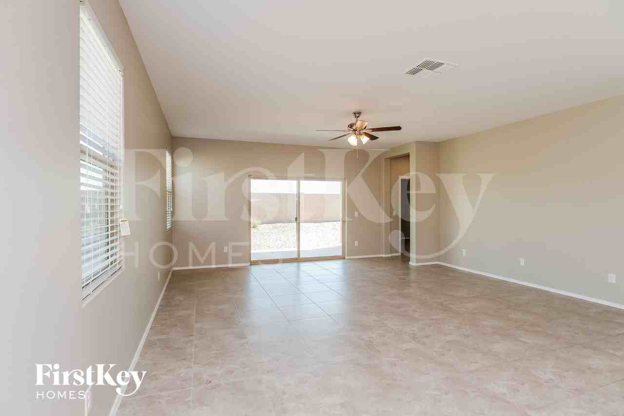 28335 N Chalcocite St - Photo 4 of 15