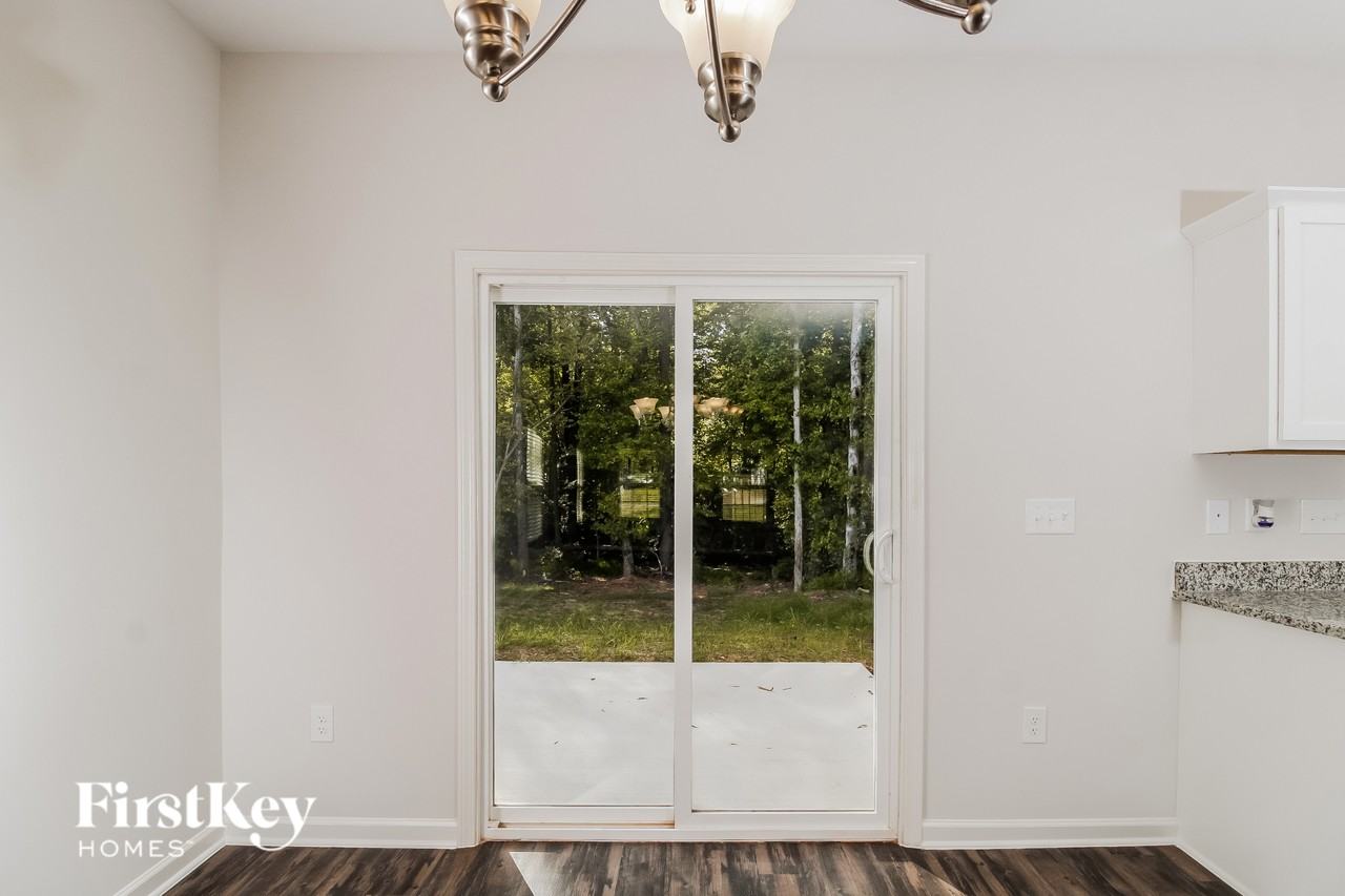 1612 Dodson St - Photo 3 of 15