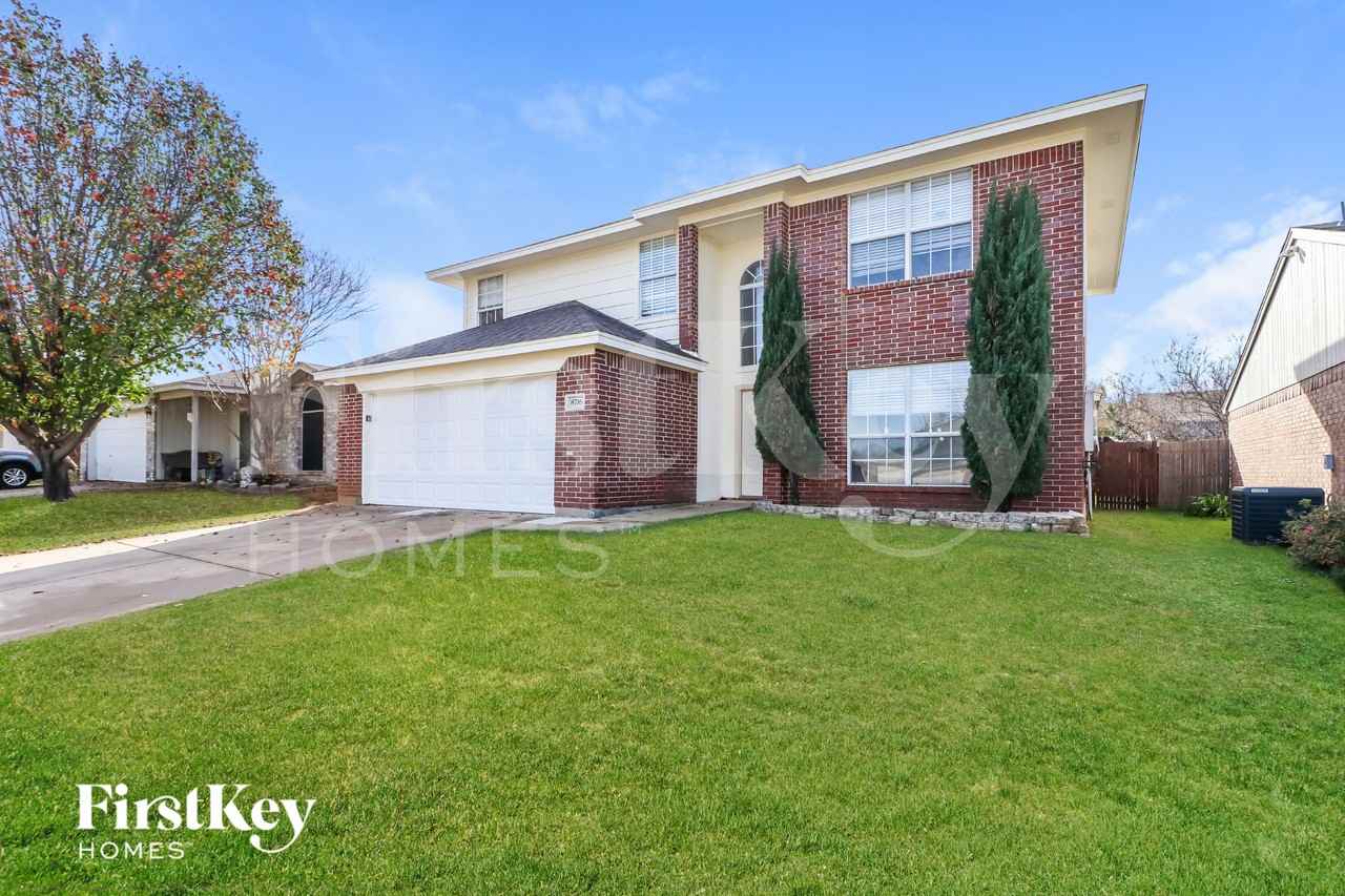 8716 Lake Meadows Ln - Photo 2 of 16