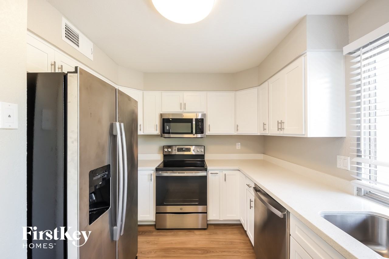 6338 W Purdue Ave - Photo 7 of 15