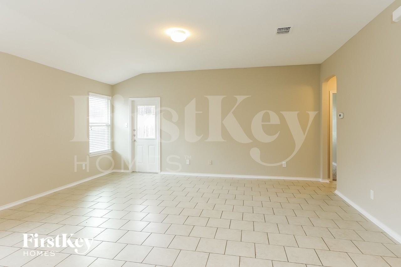 7123 Pandora Way - Photo 4 of 16