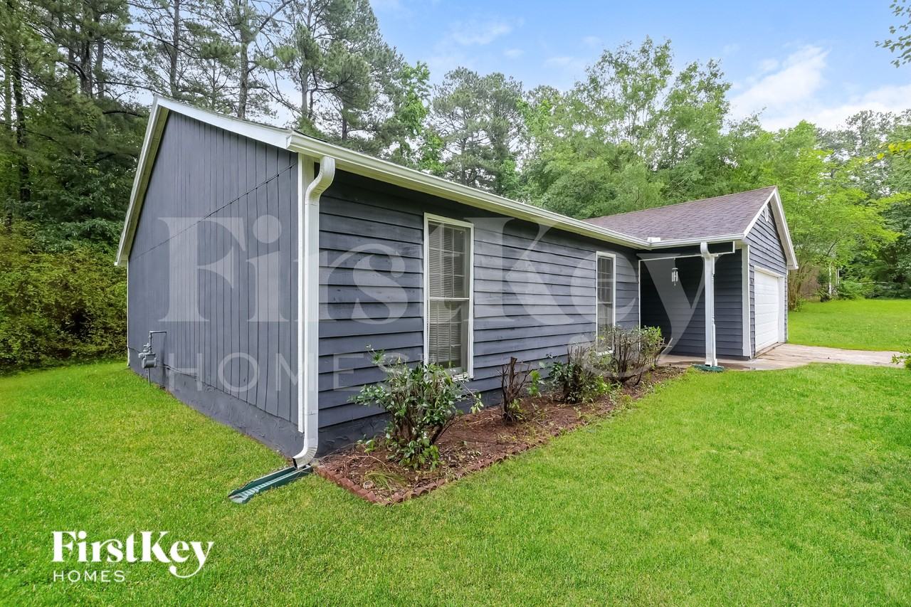7460 Taylor Rd - Photo 2 of 16