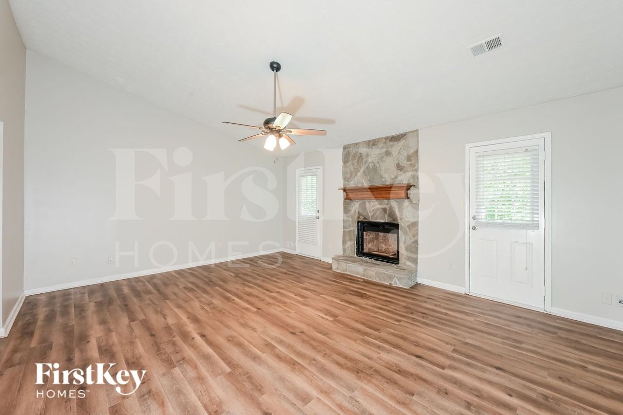 7460 Taylor Rd - Photo 3 of 16