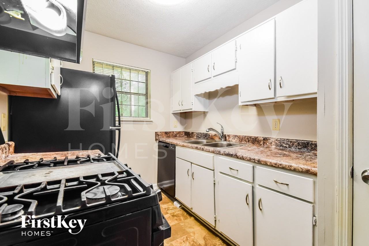 3584 Orbit Ct - Photo 6 of 16