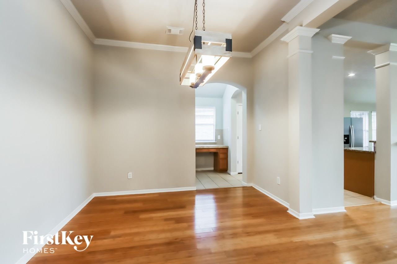 31223 Rainwood Park Ln - Photo 5 of 15