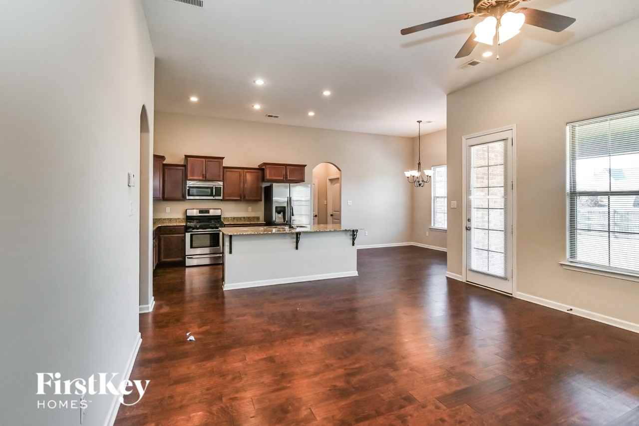 440 Hidden Meadows Cv - Photo 2 of 16