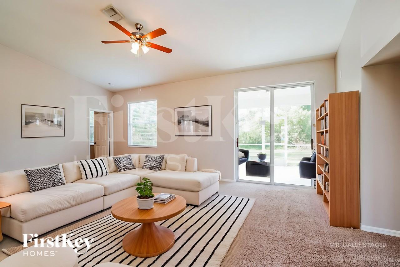 4410 Nw 22nd St - Photo 3 of 19