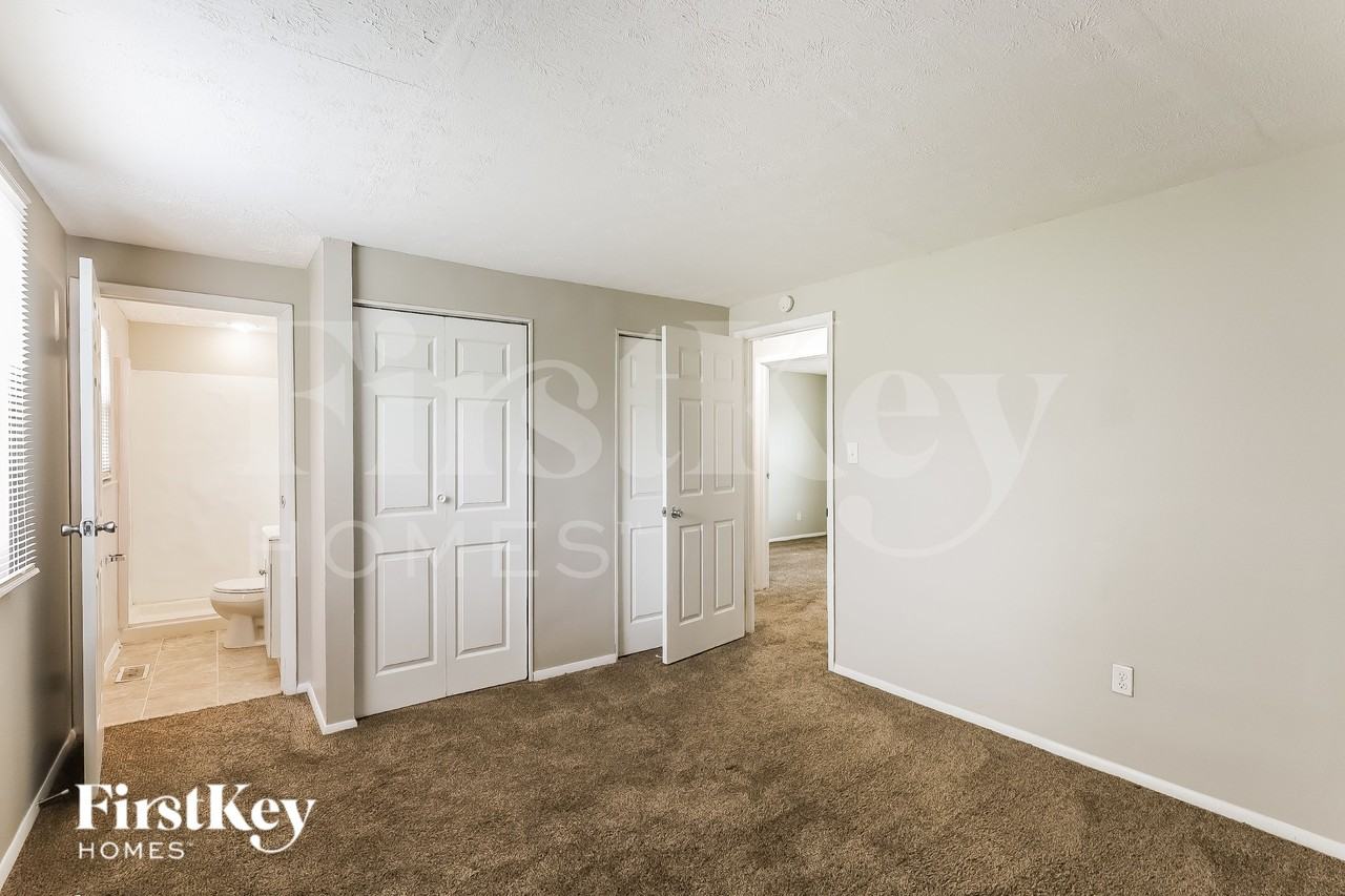 8041 E 34th St - Photo 5 of 16