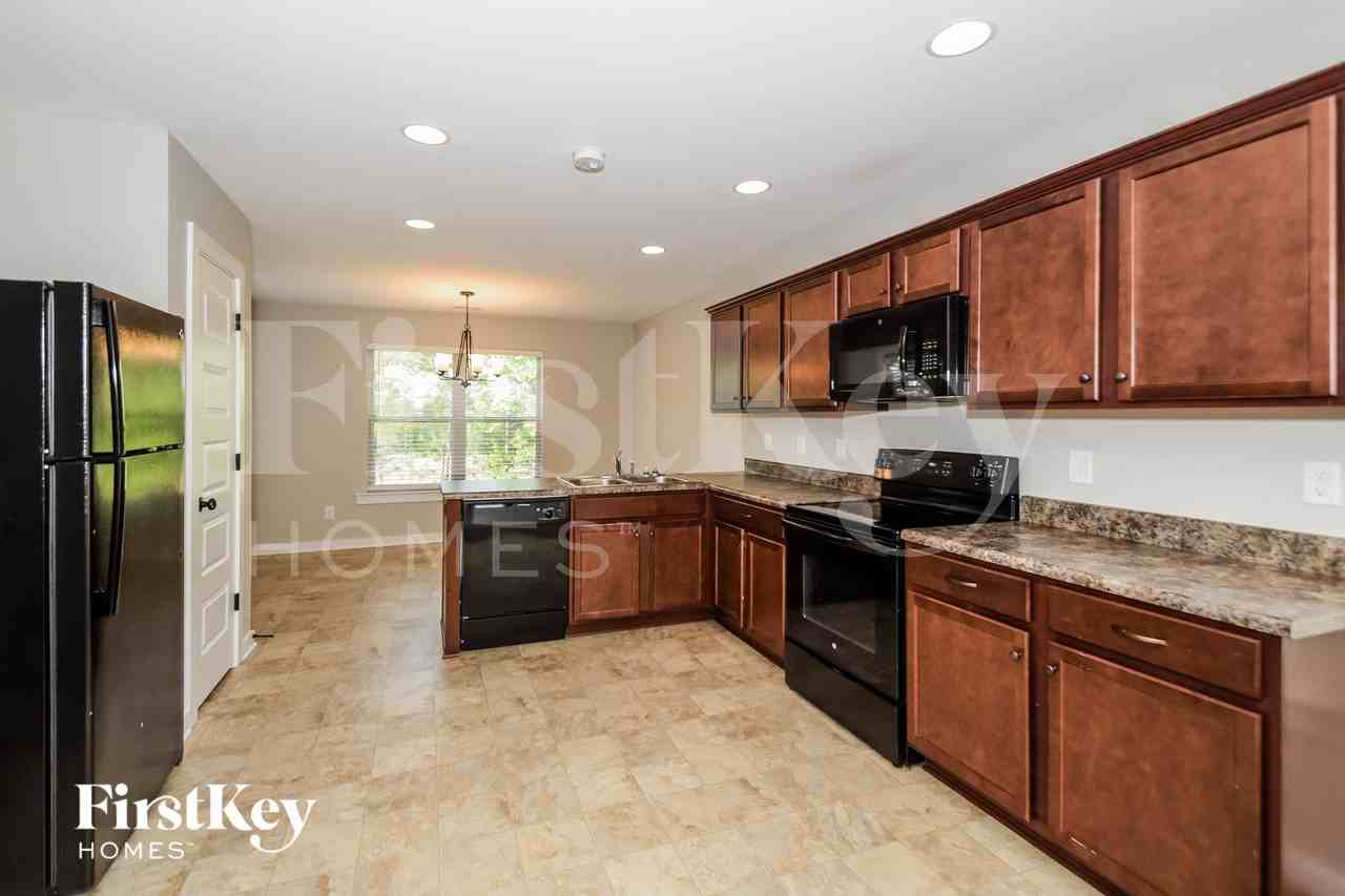583 Kincaid Cove Ln - Photo 5 of 15