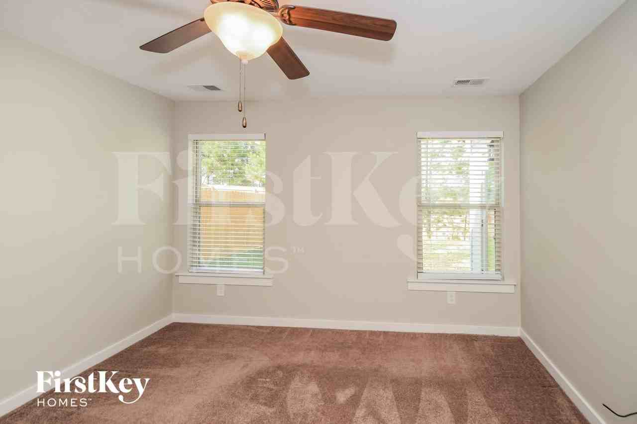 583 Kincaid Cove Ln - Photo 6 of 15