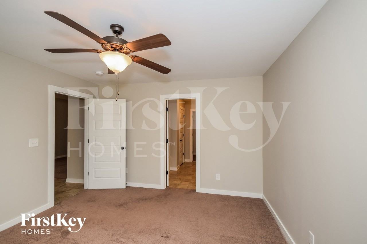 583 Kincaid Cove Ln - Photo 7 of 15