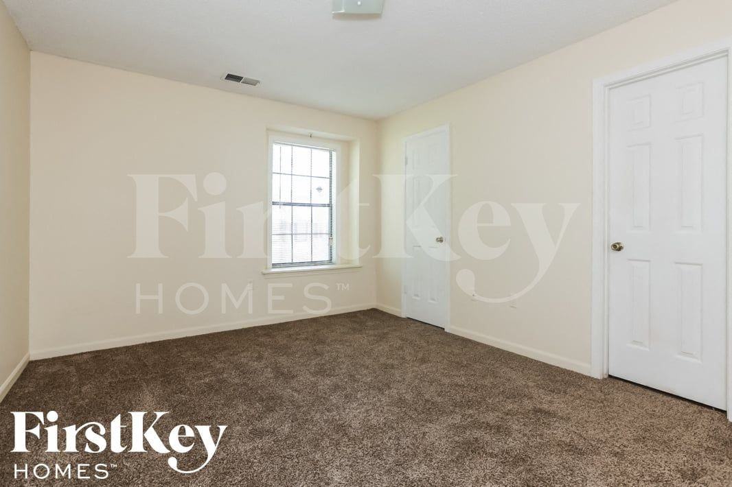 4877 Summitridge Dr - Photo 6 of 15