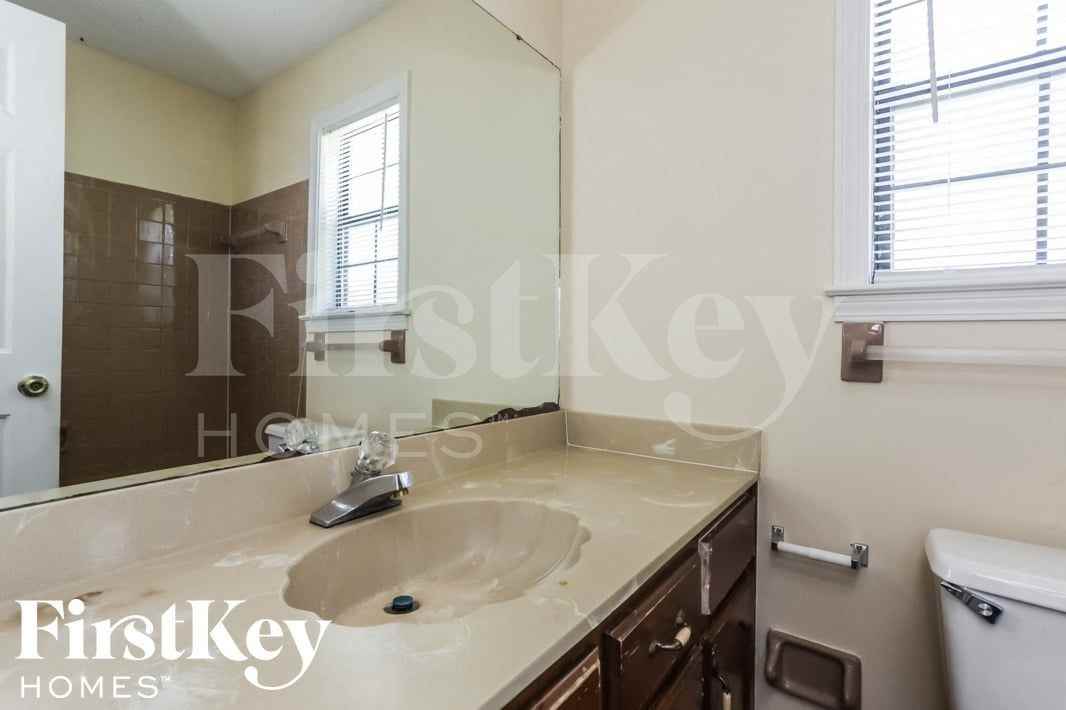 4877 Summitridge Dr - Photo 7 of 15