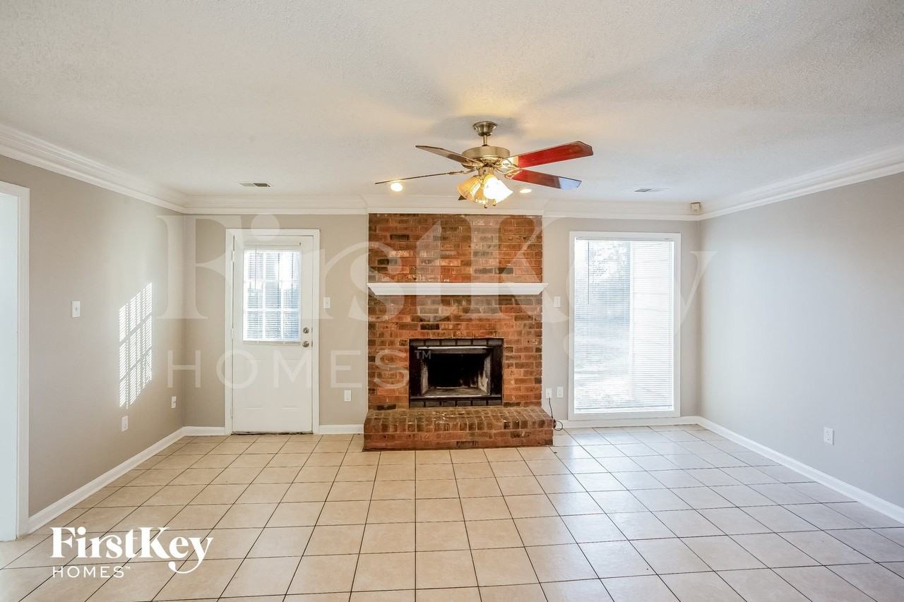 4644 Winter Park Dr - Photo 2 of 15