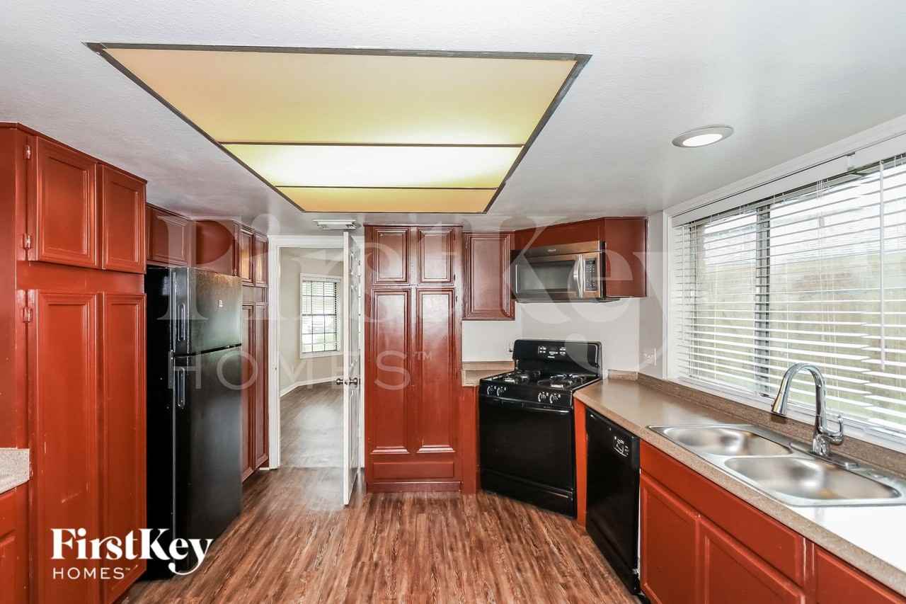4119 Tasselwood Ln - Photo 6 of 16