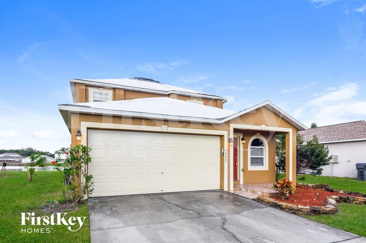 3808 Mckinley Dr - Photo 2 of 15