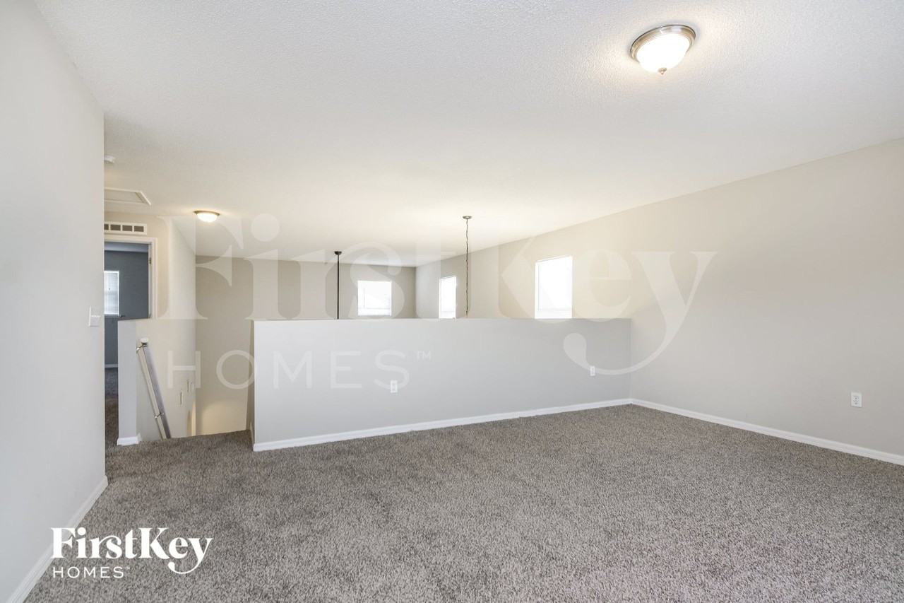 3808 Mckinley Dr - Photo 7 of 15