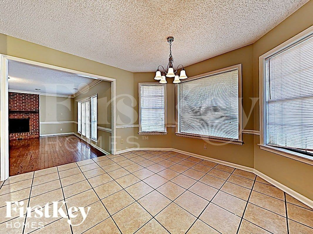 3718 Old Creek Cv - Photo 6 of 17