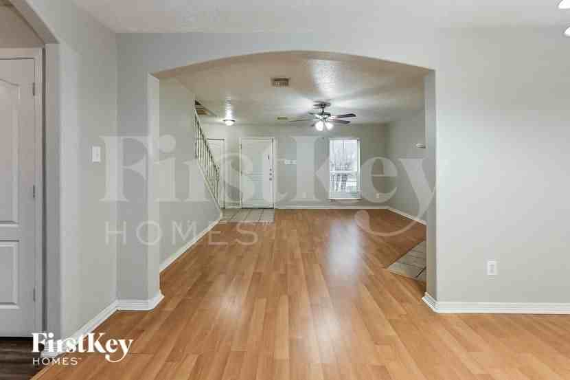 24227 Spring Sunset Dr - Photo 3 of 15