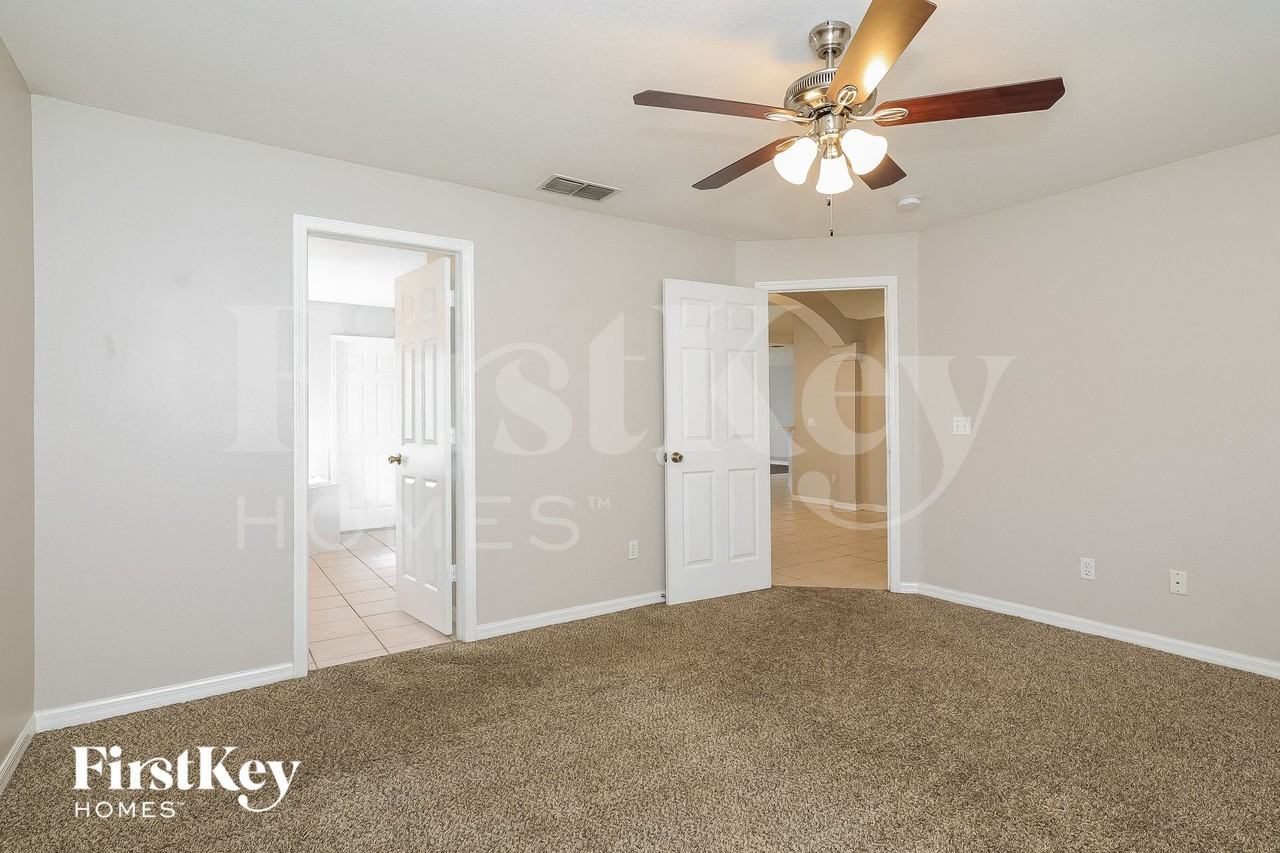 224 Quiet Oak Ct - Photo 6 of 15