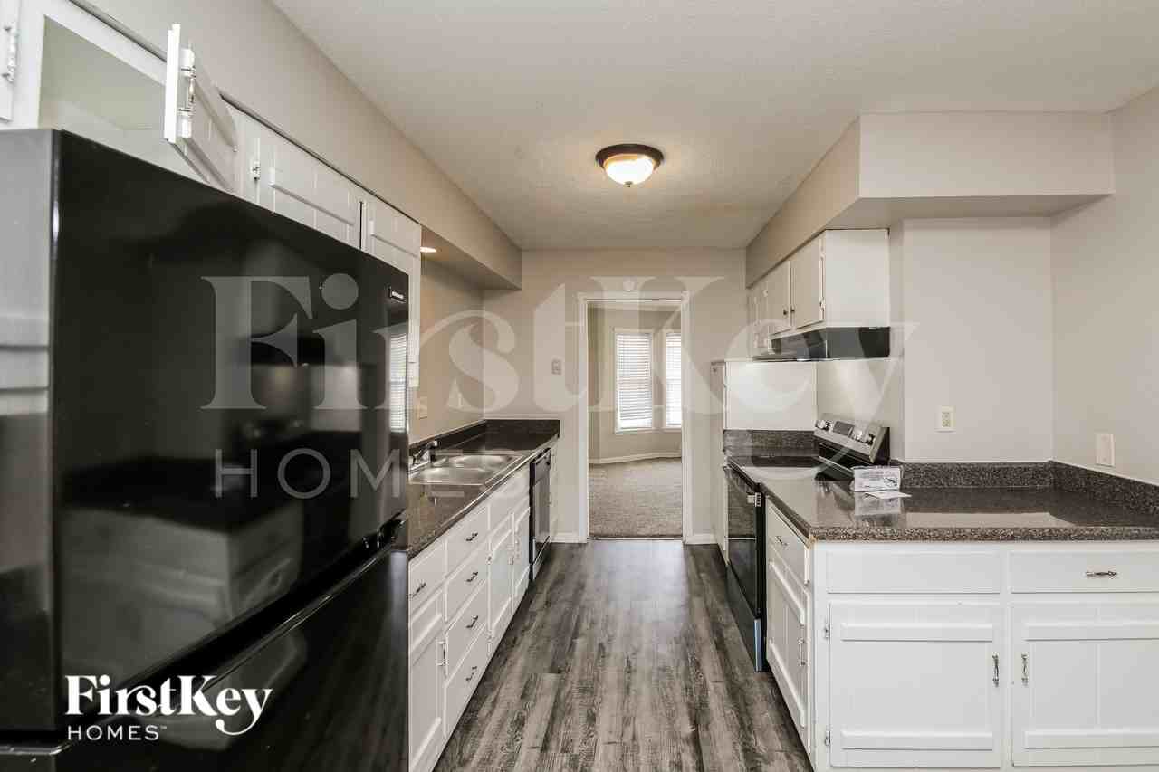2097 Meadowview Ln - Photo 6 of 16
