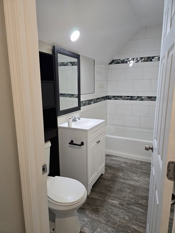 1185 Warren Ave ##3 - Photo 7 of 9