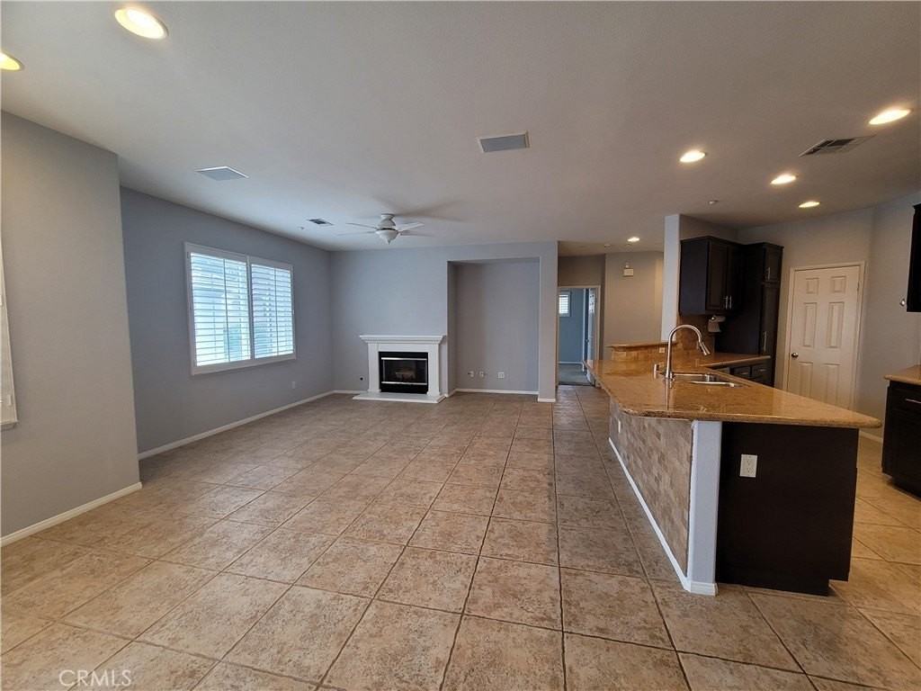 74 Rosenblum 108 - Photo 4 of 33