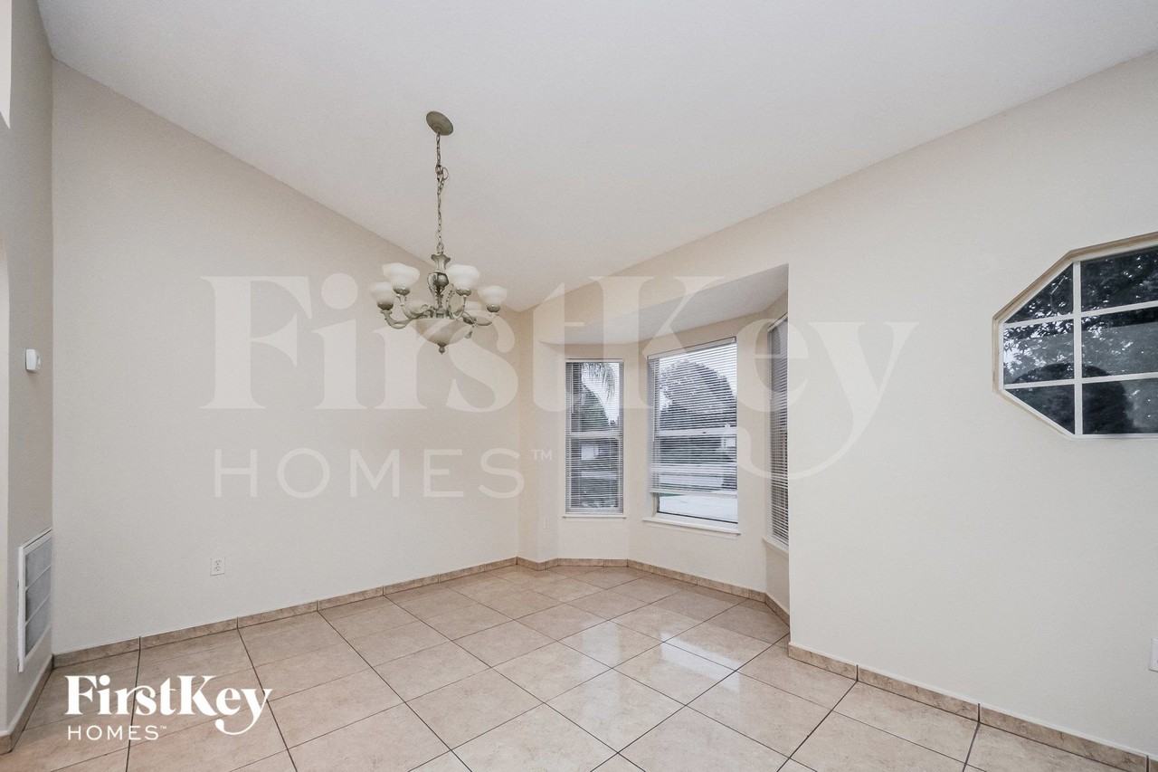 1307 Dover Dr - Photo 4 of 15