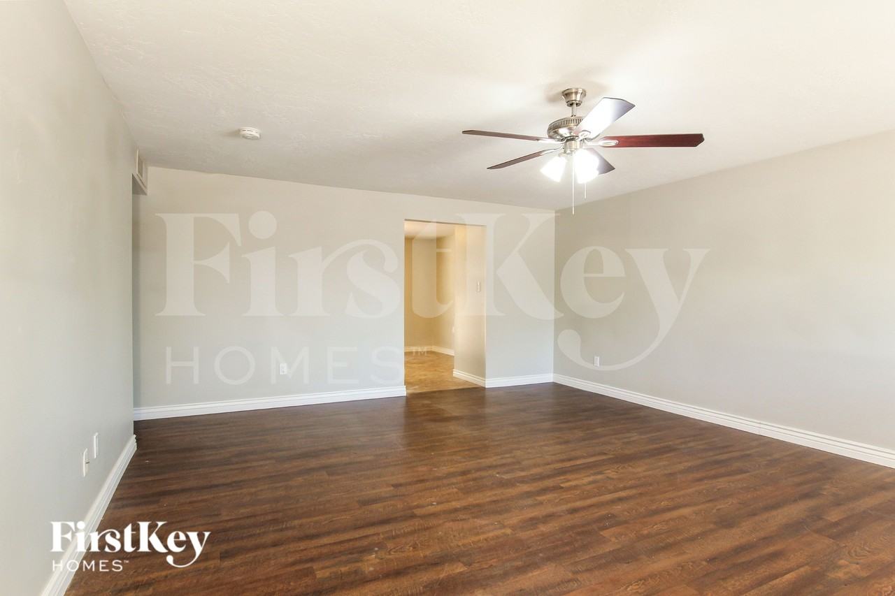 13032 N 37th Way - Photo 2 of 19