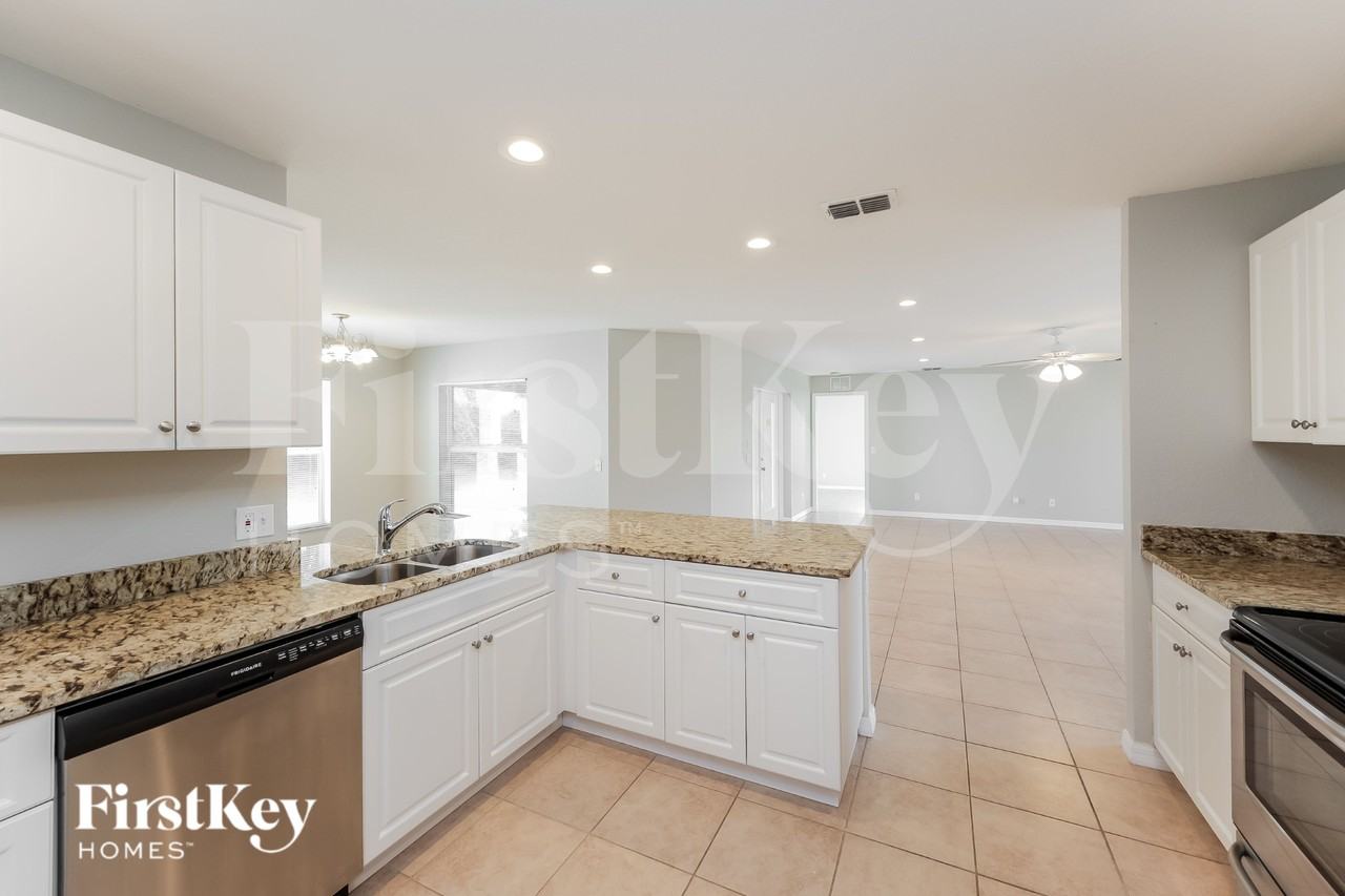 12557 Willmington Blvd - Photo 6 of 16